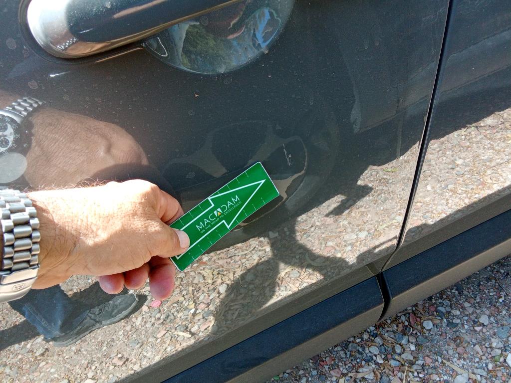 Daño en panel dañado dañado