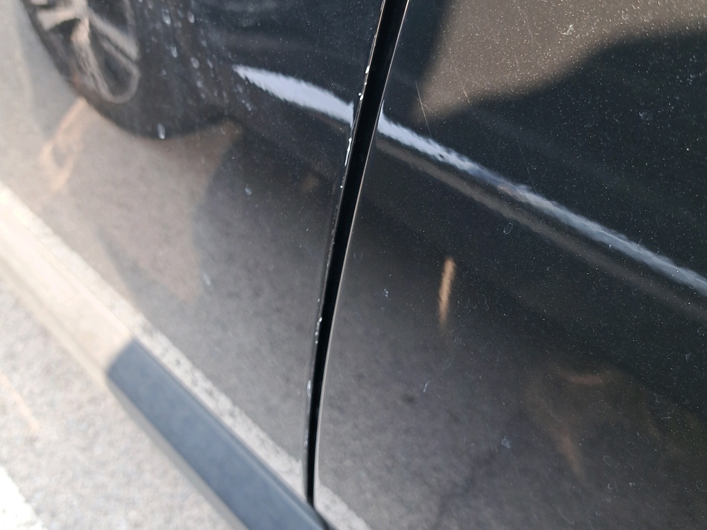 Daño en panel Arañazo ligero Arañazo ligero