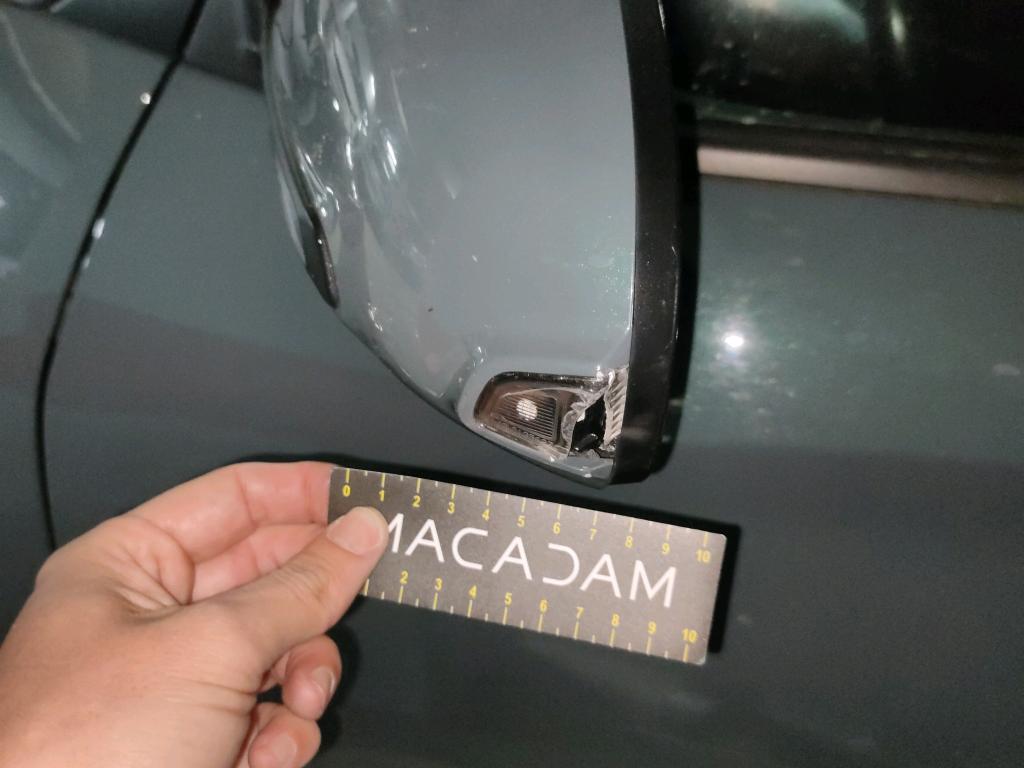 Daño en panel dañado dañado