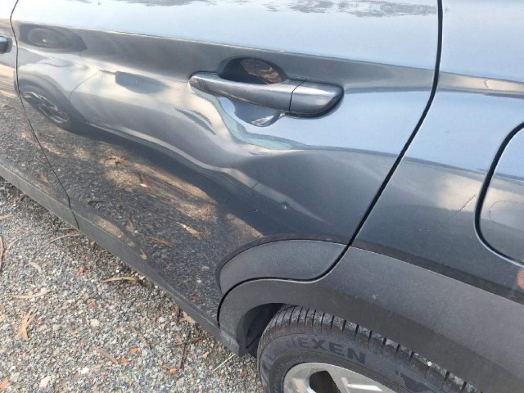 Daño en panel dañado dañado