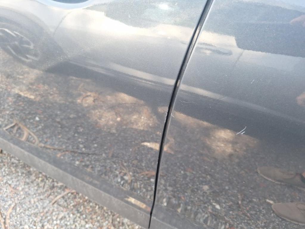 Daño en panel dañado dañado