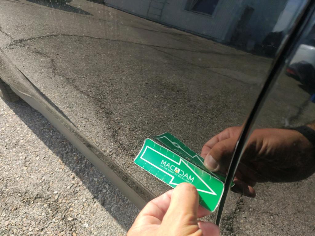 Daño en panel dañado dañado