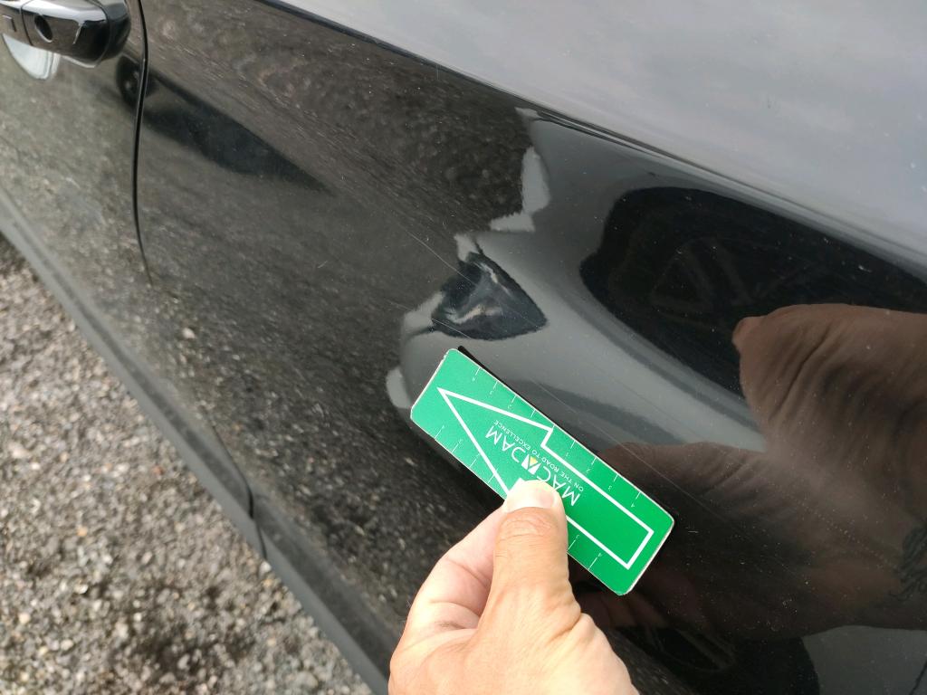 Daño en panel dañado dañado