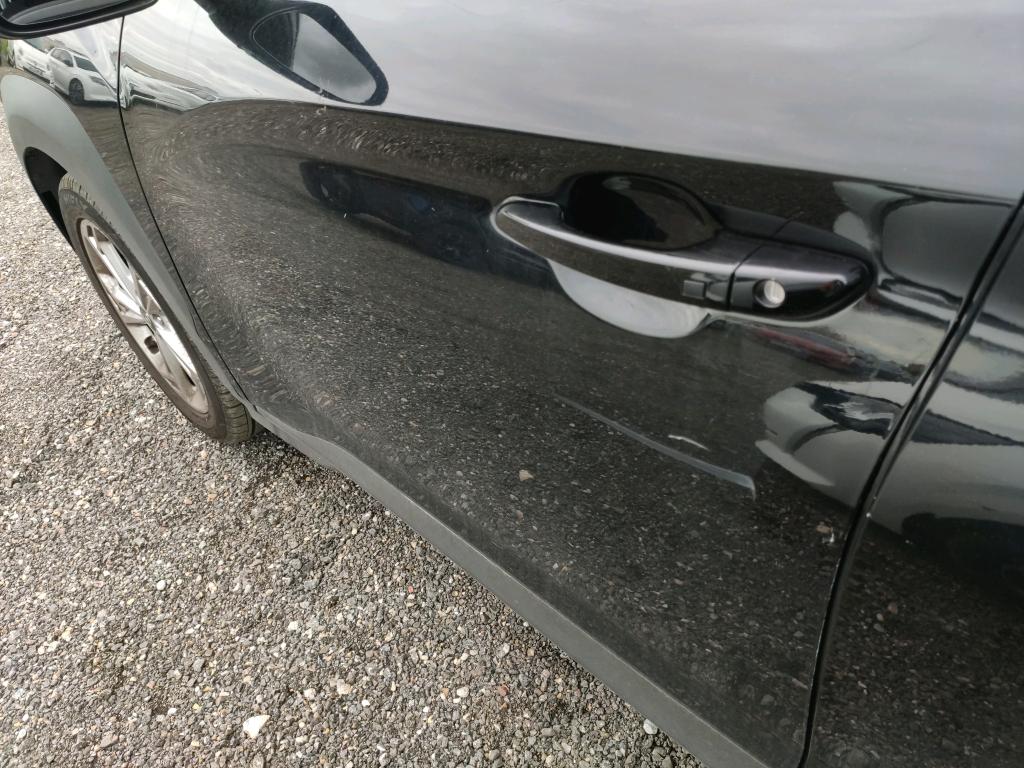 Daño en panel dañado dañado