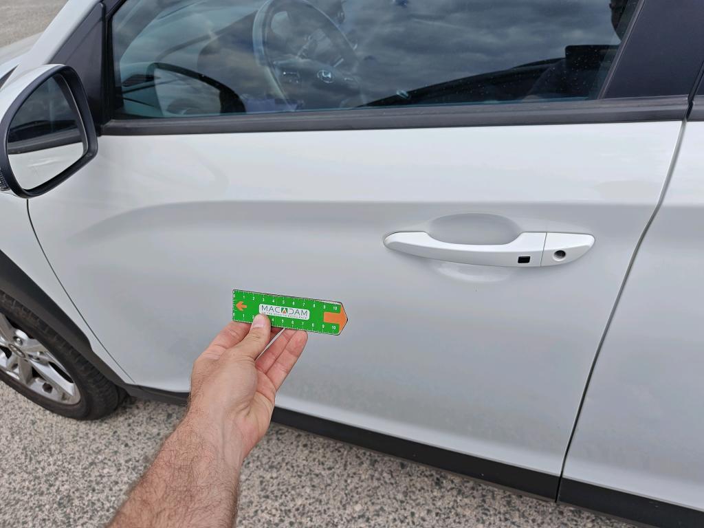 Daño en panel dañado dañado