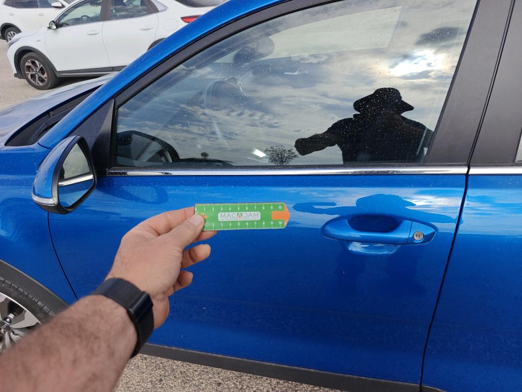 Daño en panel dañado dañado