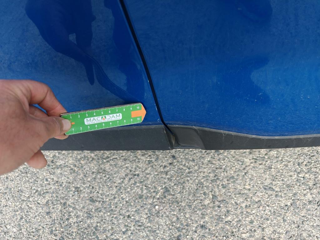 Daño en panel dañado dañado