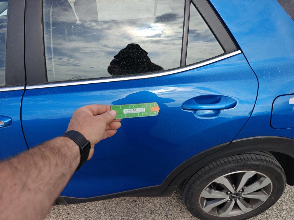 Daño en panel dañado dañado