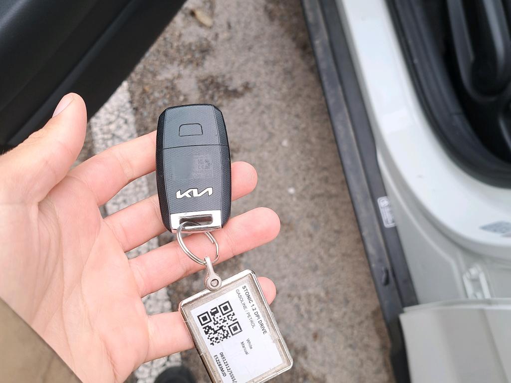 Foto Kia Stonic 4