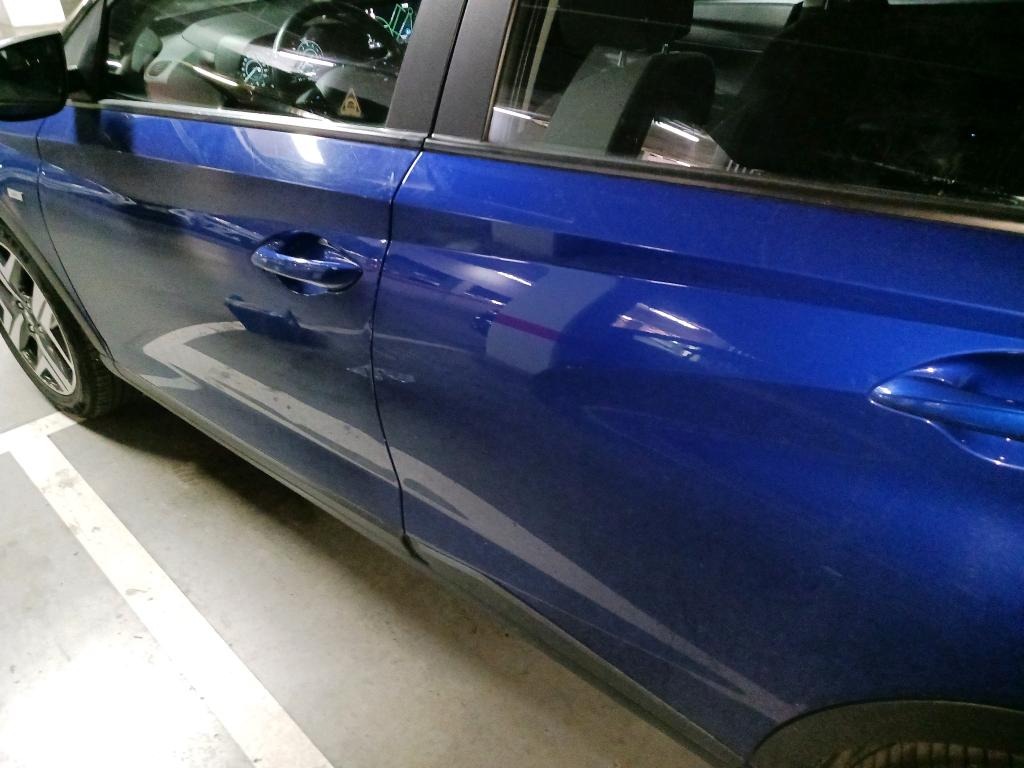Daño en panel dañado dañado