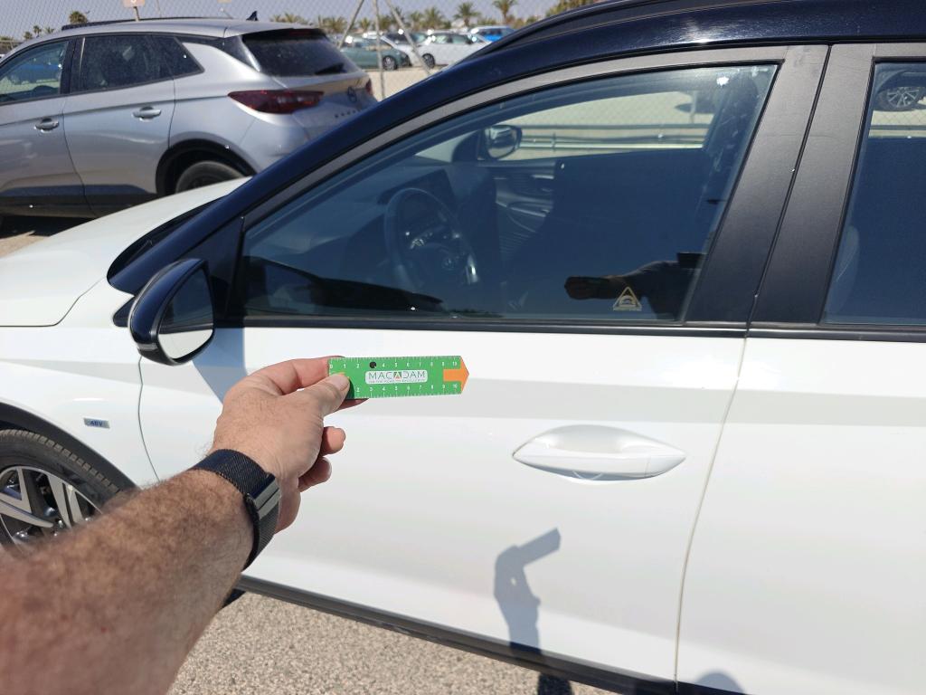 Daño en panel dañado dañado