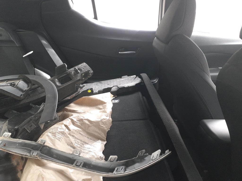 Foto Toyota C-HR 6