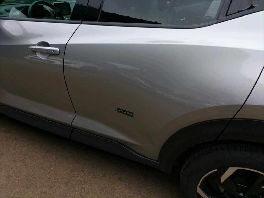 Daño en panel Arañazo ligero Arañazo ligero