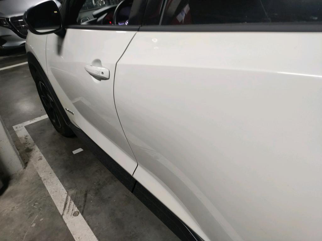 Daño en panel dañado dañado