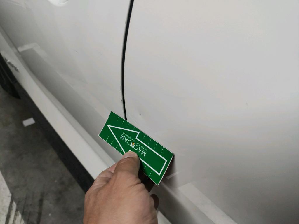 Daño en panel dañado dañado