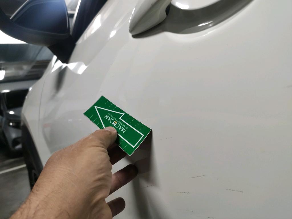 Daño en panel dañado dañado