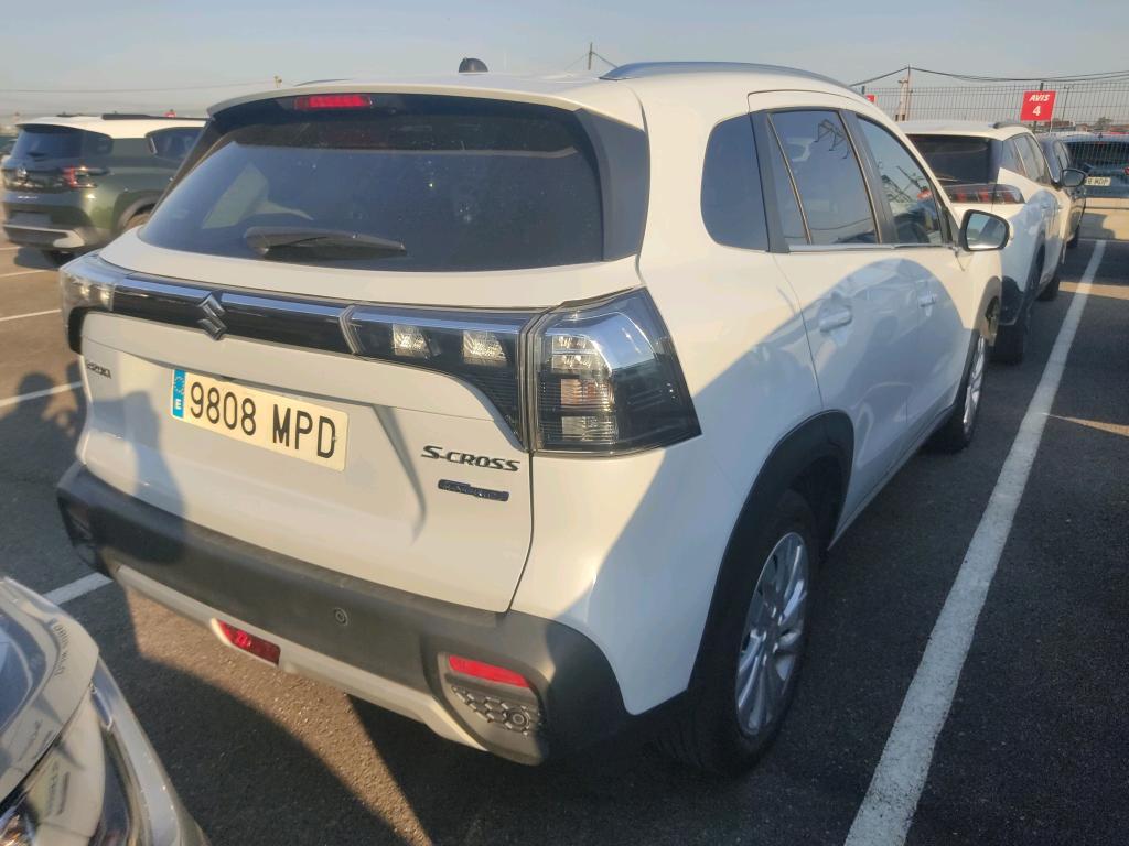 Foto Suzuki S-CROSS 2