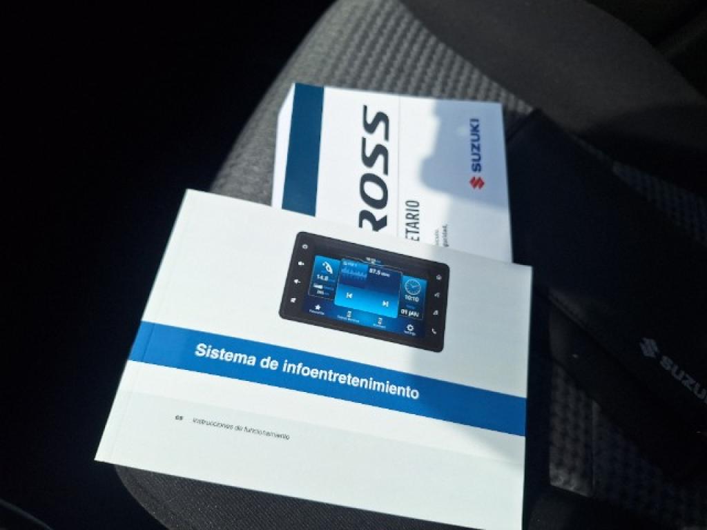 Foto Suzuki S-CROSS 4