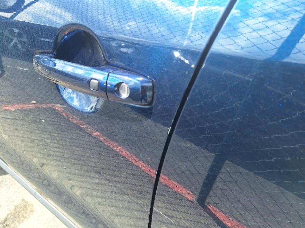 Daño en panel dañado dañado