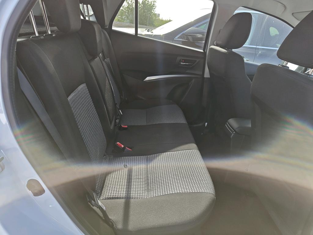 Foto Suzuki S-CROSS 6
