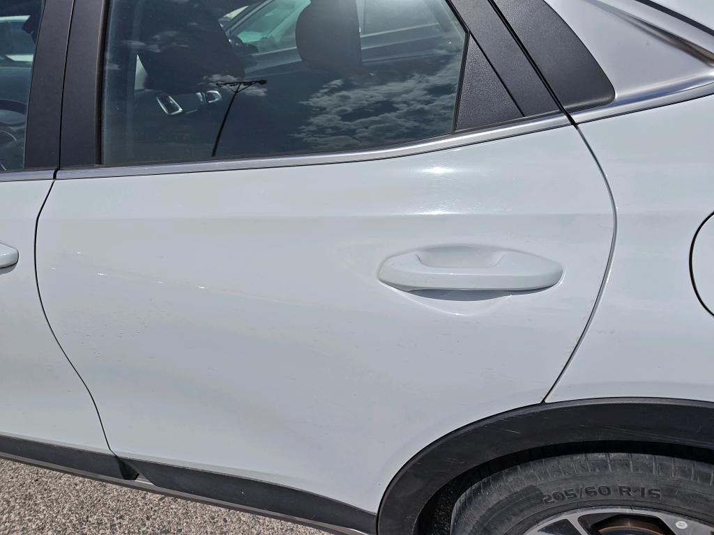 Daño en panel dañado dañado