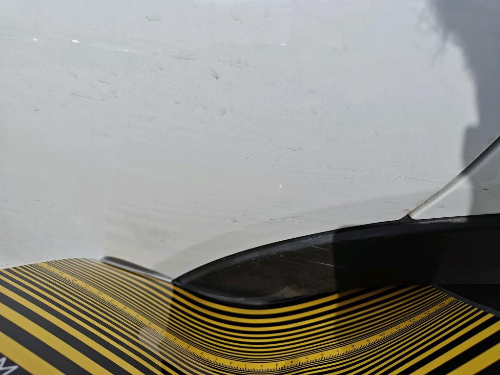 Daño en panel dañado dañado