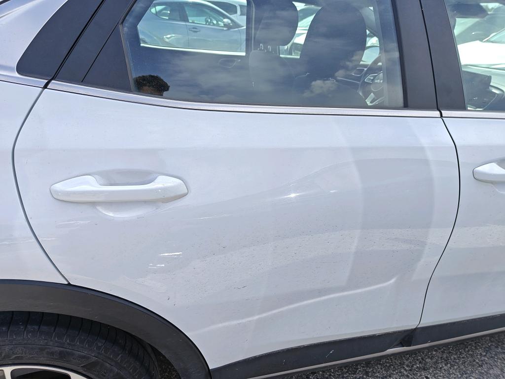 Daño en Panel Arañazo ligero Arañazo ligero