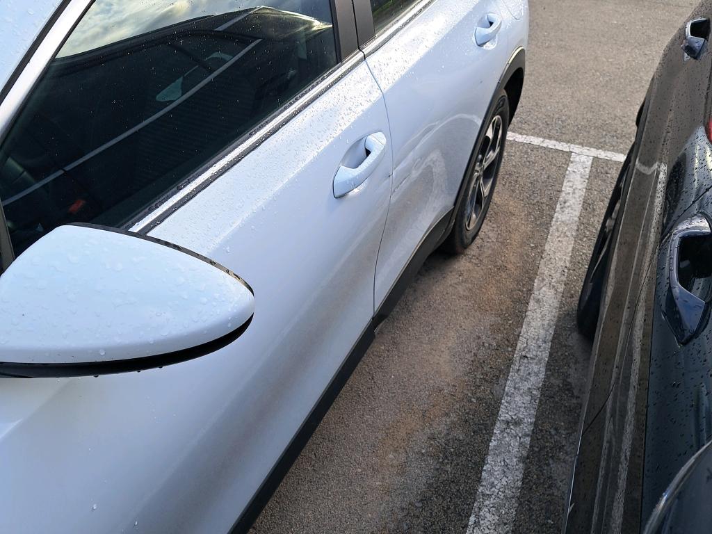 Daño en panel dañado dañado