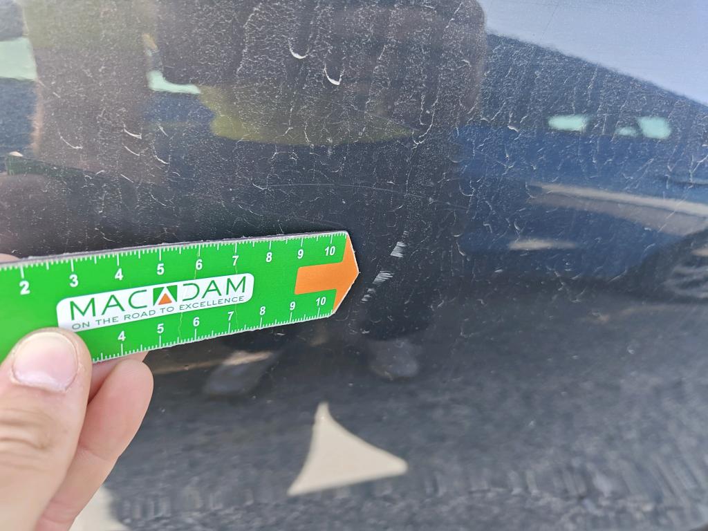 Daño en panel dañado dañado