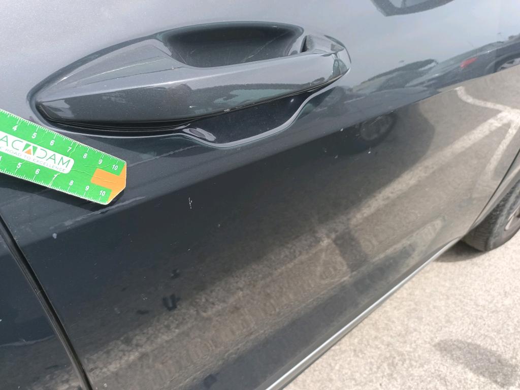 Daño en Panel Arañazo ligero Arañazo ligero