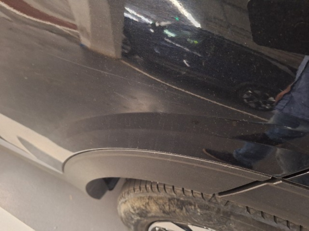 Daño en panel dañado dañado