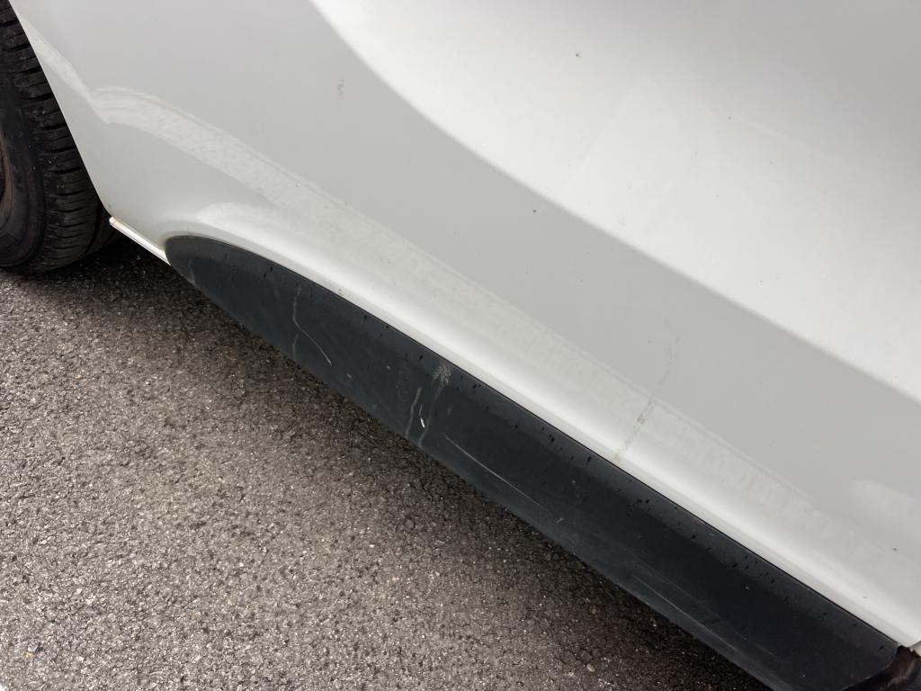 Daño en panel Arañazo ligero Arañazo ligero