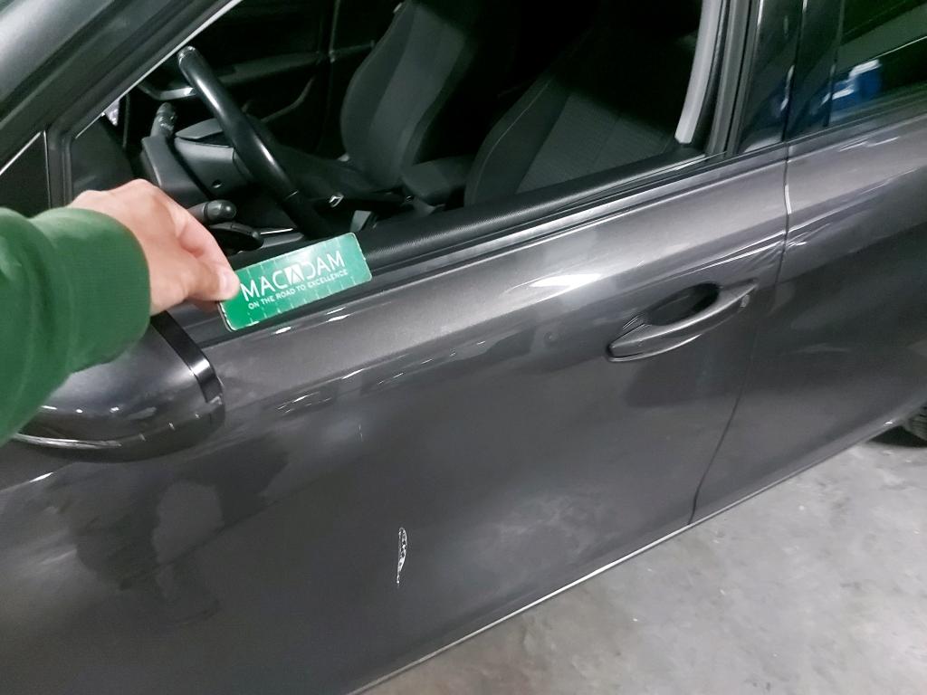 Daño en panel Arañazo ligero Arañazo ligero