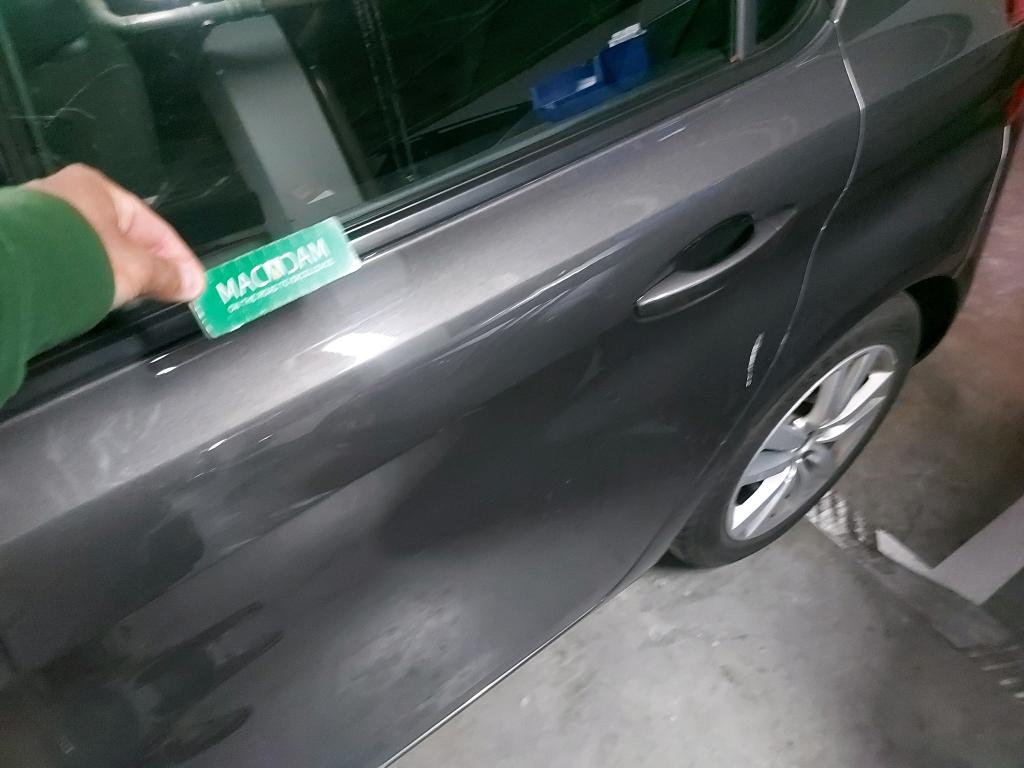 Daño en panel Arañazo ligero Arañazo ligero