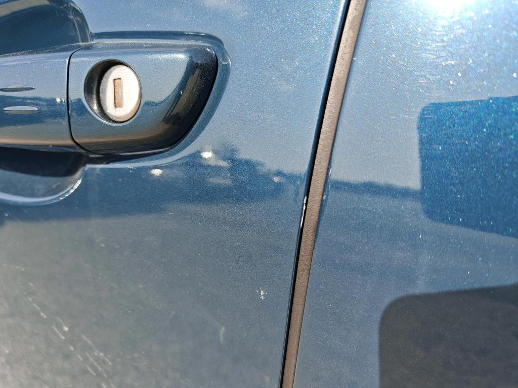Daño en panel Arañazo ligero Arañazo ligero