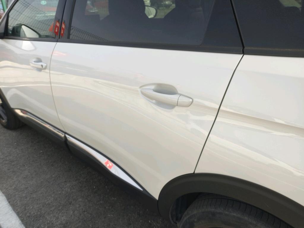Daño en panel Arañazo ligero Arañazo ligero