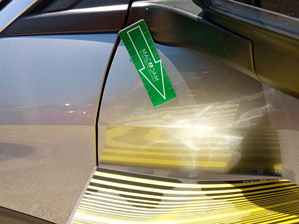 Daño en panel dañado dañado