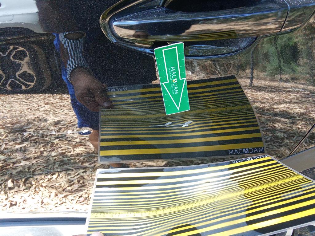 Daño en panel dañado dañado