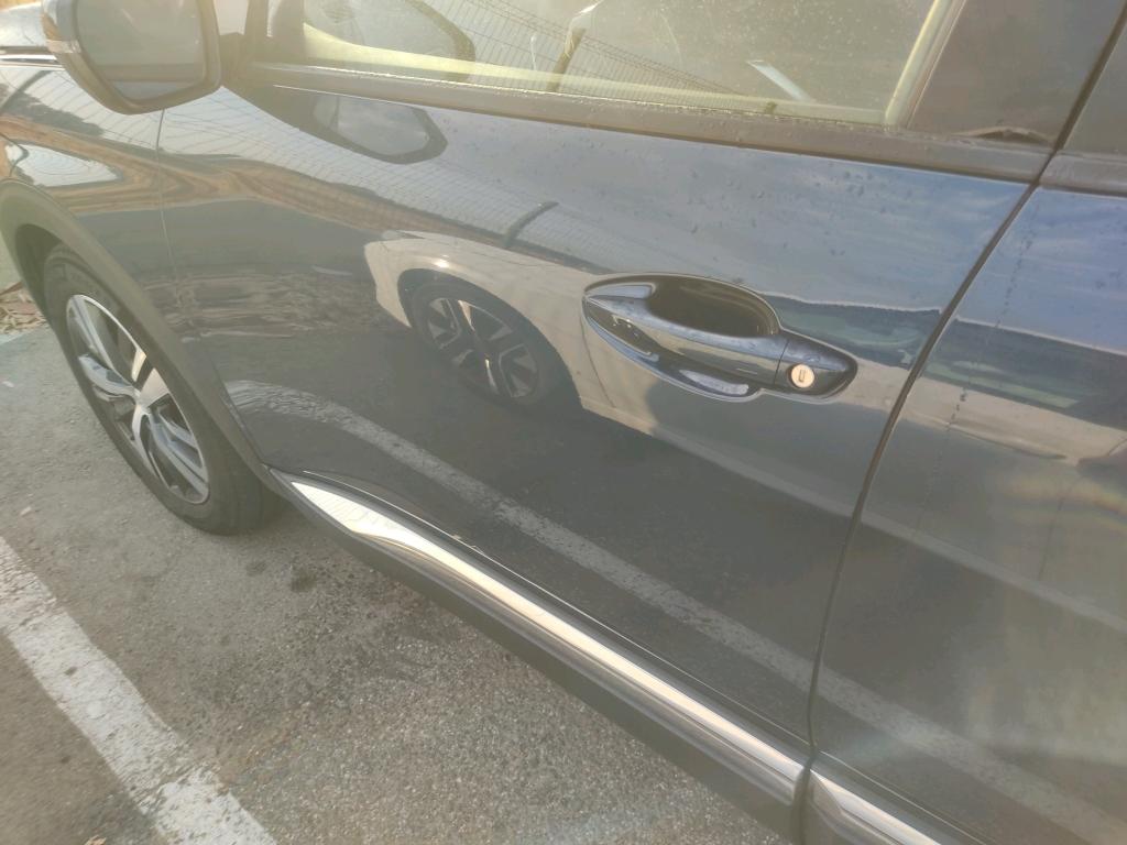 Daño en panel Arañazo ligero Arañazo ligero