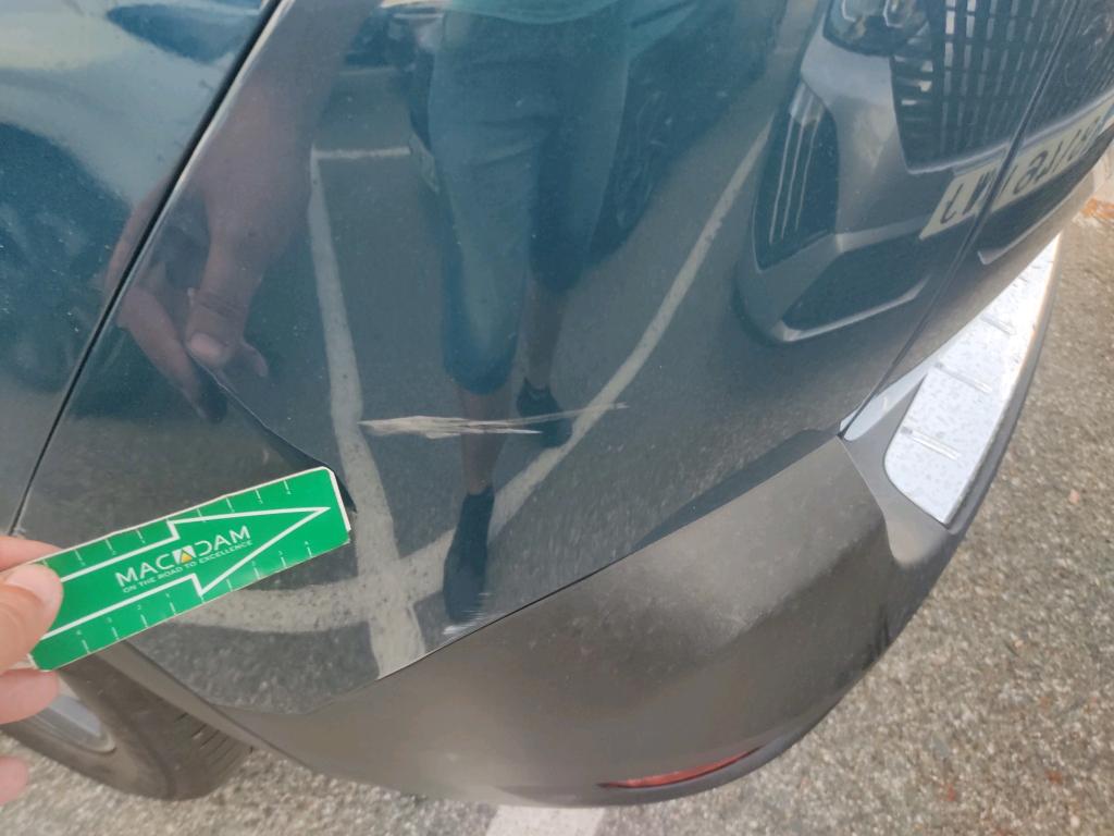 Daño en Carocería Arañazo ligero Arañazo ligero