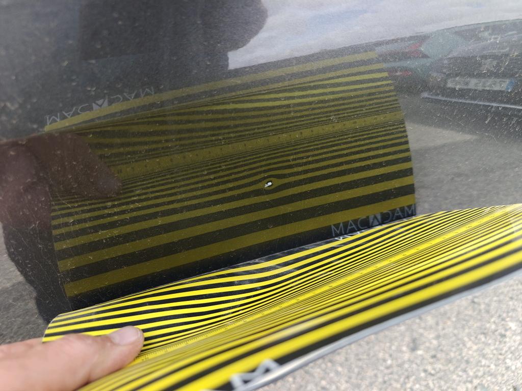 Daño en panel dañado dañado