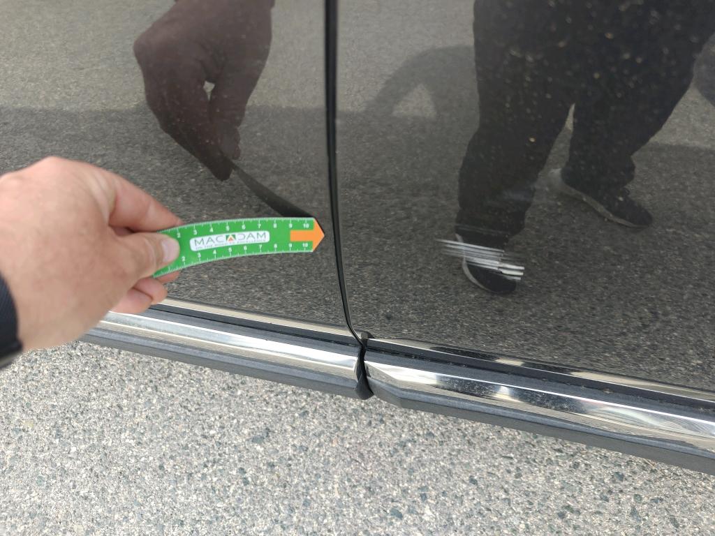 Daño en panel dañado dañado