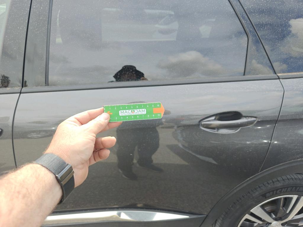 Daño en panel dañado dañado