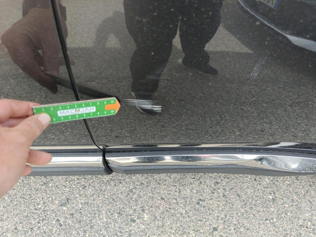 Daño en panel dañado dañado