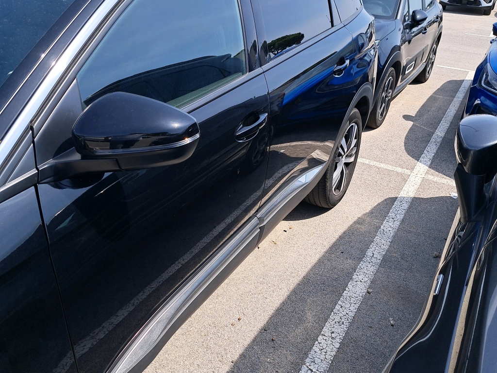Daño en panel dañado dañado