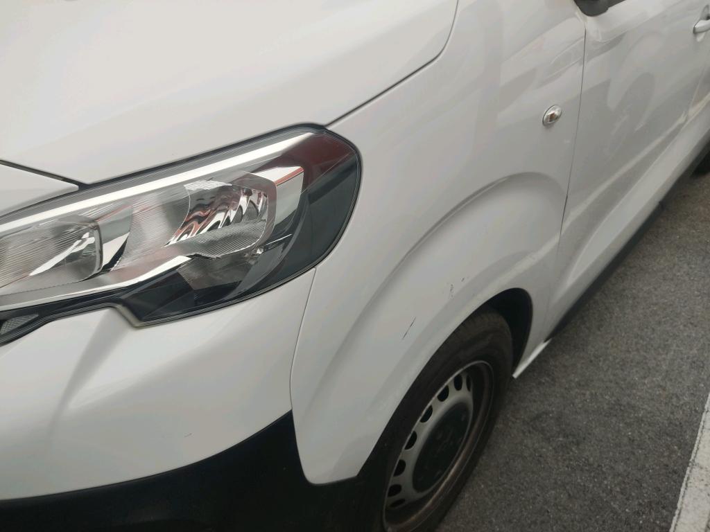 Daño en Carocería Arañazo ligero Arañazo ligero