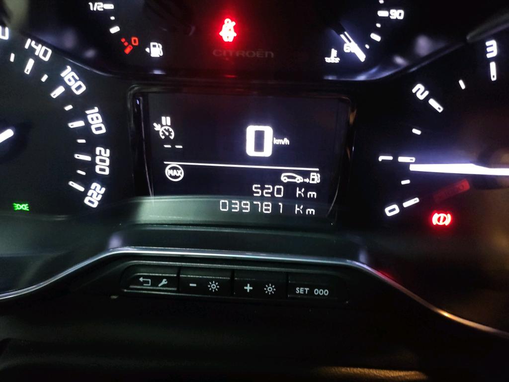 Foto Citroën C 3 AIRCROSS 5