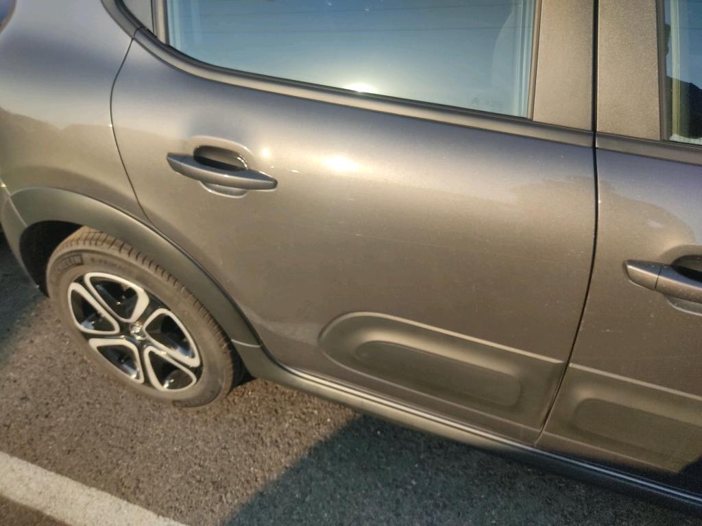 Daño en Panel Arañazo ligero Arañazo ligero