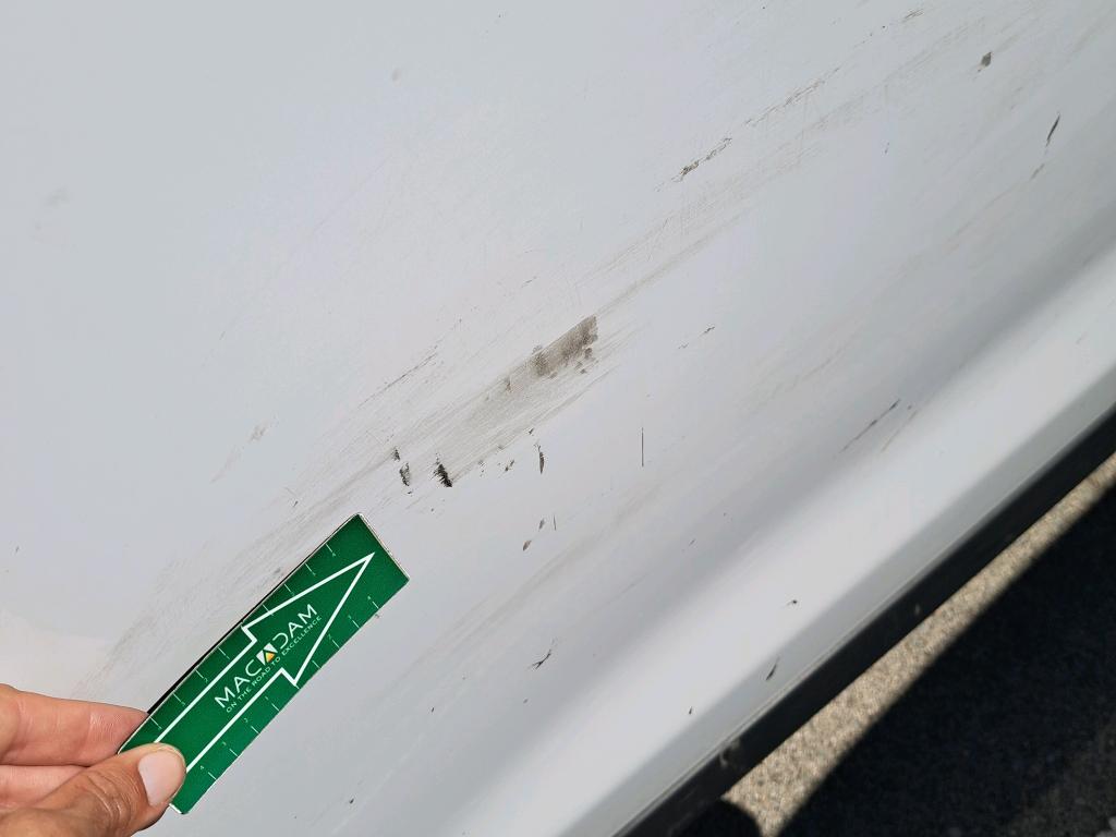 Daño en panel dañado dañado