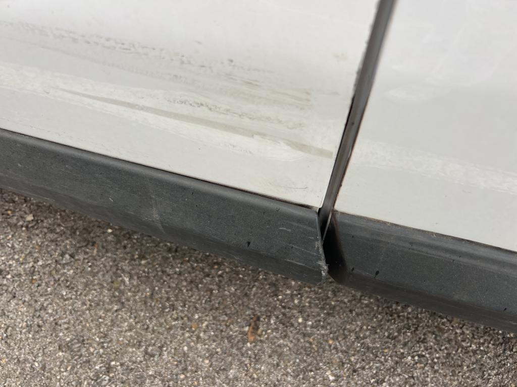 Daño en panel Arañazo ligero Arañazo ligero